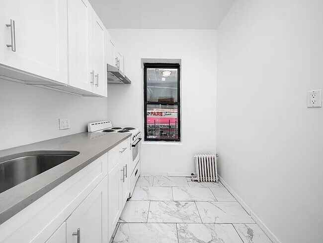 Photo - 8703 90th St Unit 2