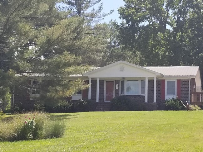 Photo - 301 Shannon Dr