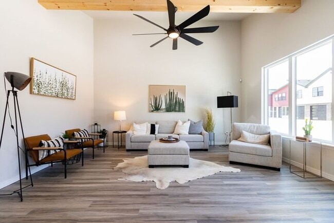 Photo - Tower View Contemporary Flats - Unit C