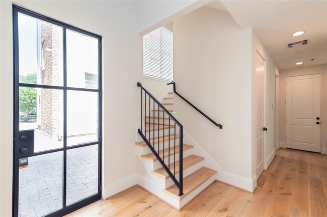 Photo - 3821 N Braeswood Blvd Unit D