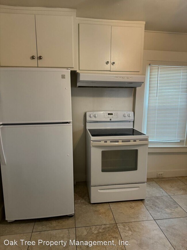 2 br, 1 bath House 7370 S. Villa Avenue Rental House Rental in