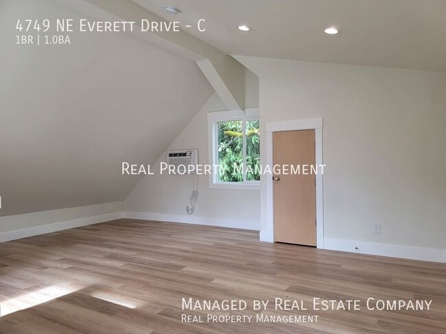 Photo - 4749 NE Everett Dr Unit C