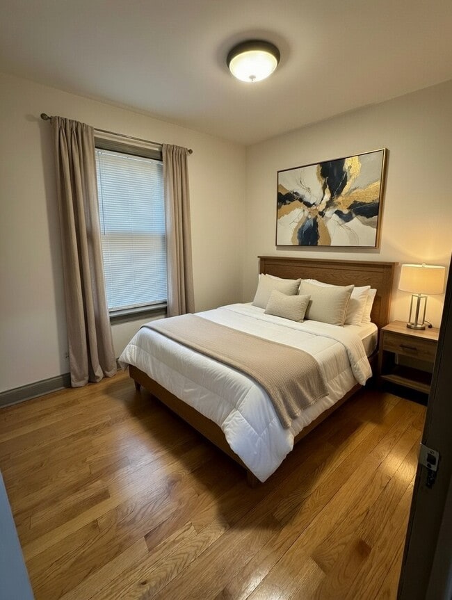 Photo - 1809 N Hermitage Ave Unit Garden