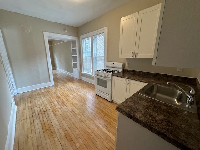 Building Photo - 2943 N Bartlett Ave Unit #3 Rental