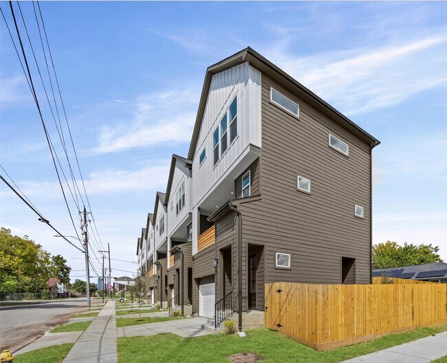 Photo - 5109 Avenue J