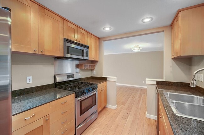 Photo - 16915 NE 22nd Pl
