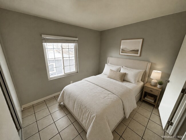 Photo - 1420 Putnam Ave