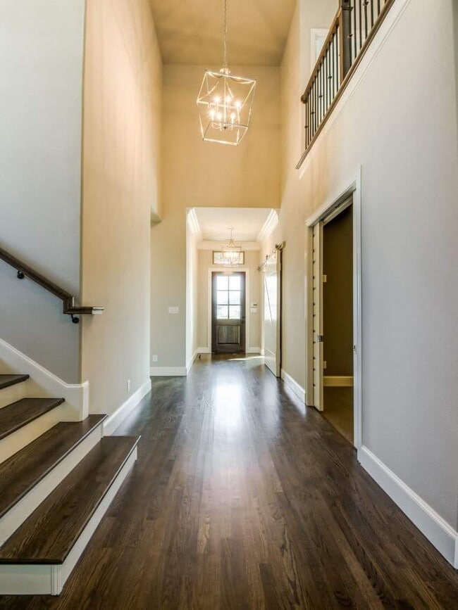 Photo - 1107 Sarah St