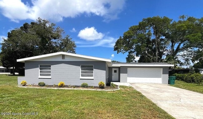 Building Photo - 1554 Hillcrest Dr