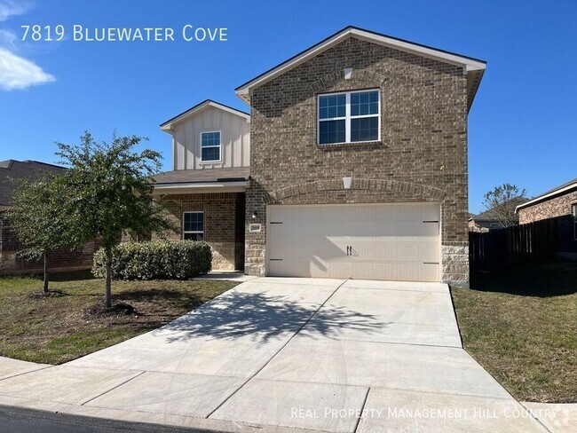 Building Photo - Spacious 5-Bedroom Home in San Antonio