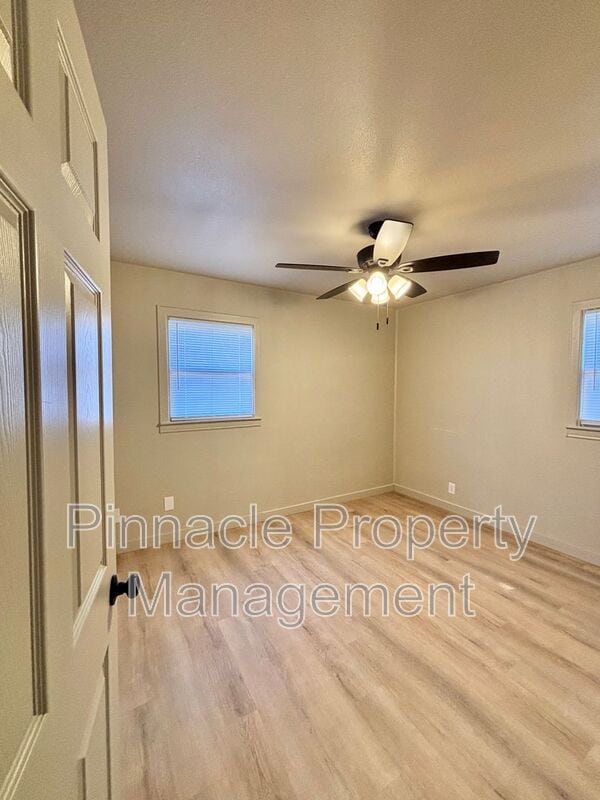 Photo - 1705 Hassell St
