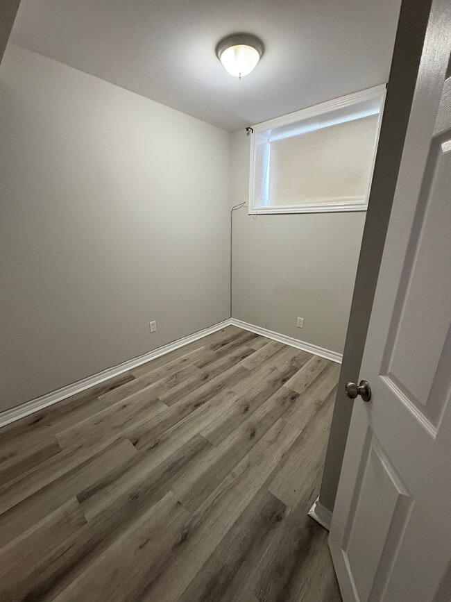 Photo - 21 Stirling Ave S Unit 34