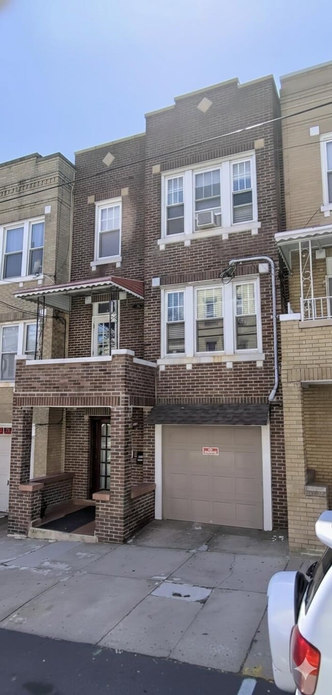 Building Photo - 41 64th St