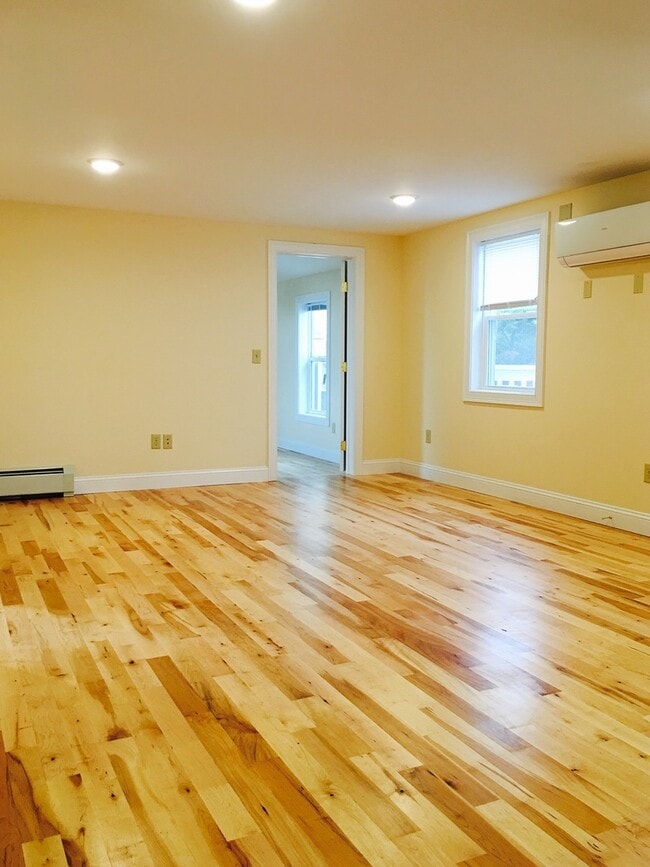 Photo - 158 North St Unit APT B