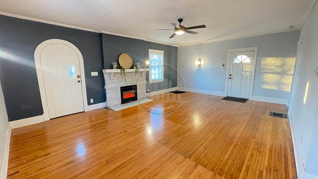 Photo - 1341 Meridian St