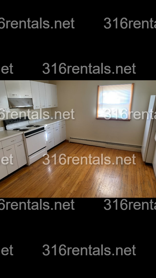 Building Photo - $495 - 1 bed 1 bath - Multi Family Home Unit 3