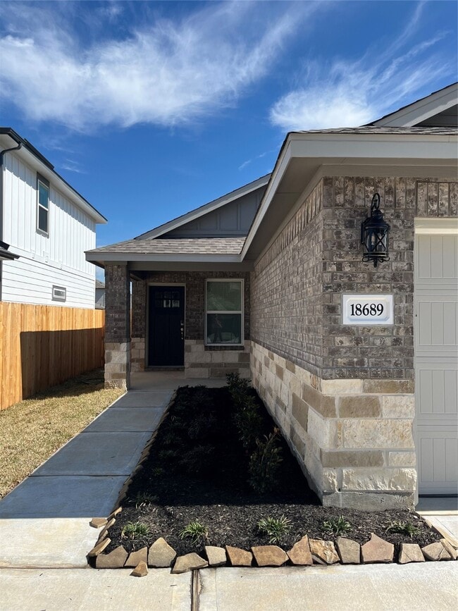 Building Photo - 18689 Presswood Wy Dr Rental