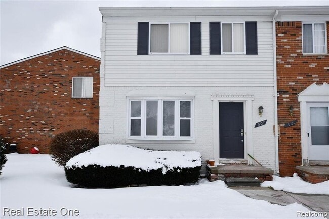 Photo - 509 N Fox Hills Dr
