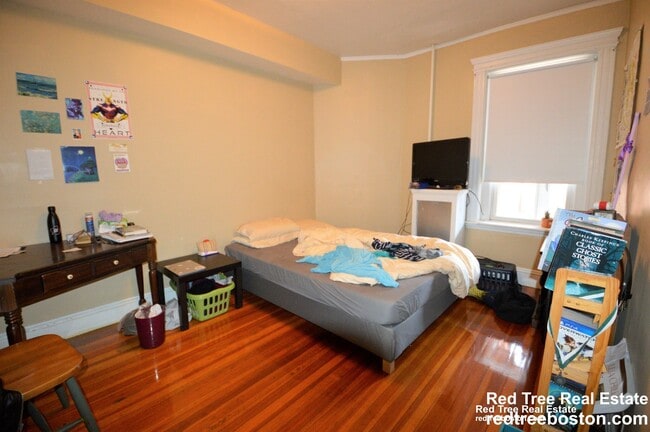 Photo - 10 Strathmore Rd Unit 3