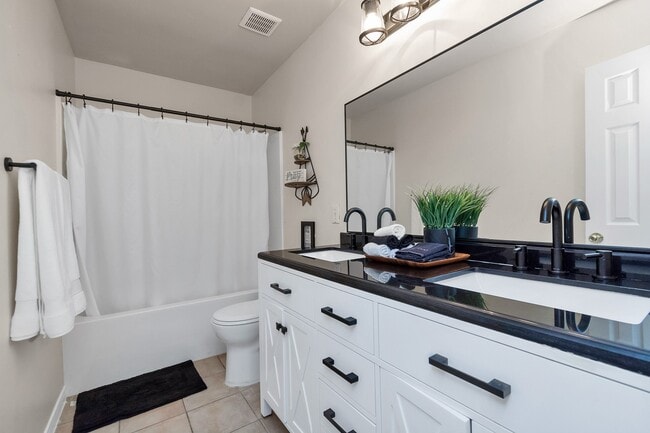 Photo - 7410 Lake Run Ln