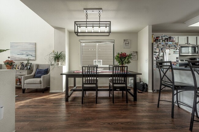 Photo - 2218 Streambank Dr