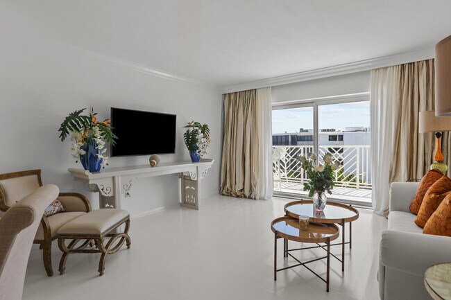 Photo - 170 N Ocean Blvd Unidad 605