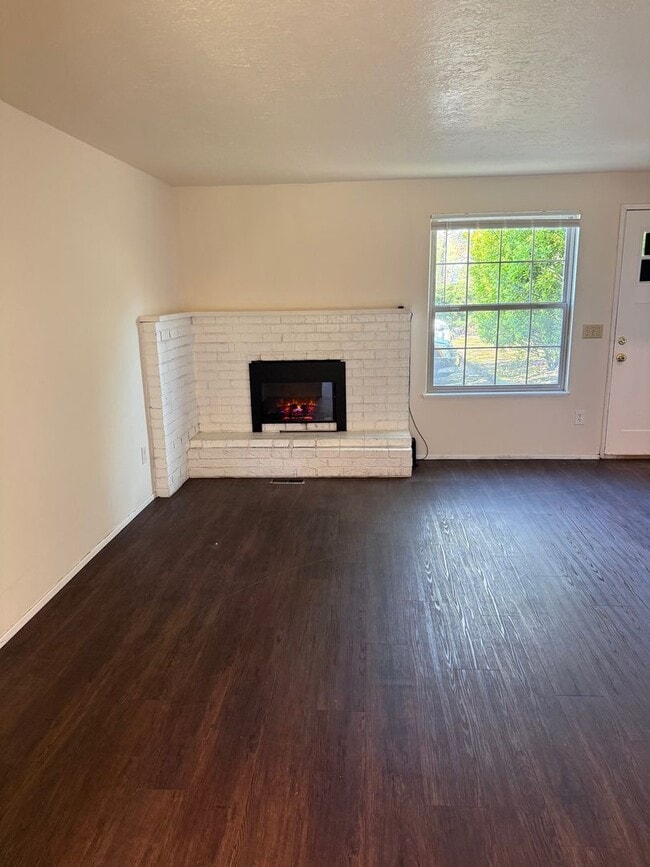 2541-2545 SE 170th Ave.
