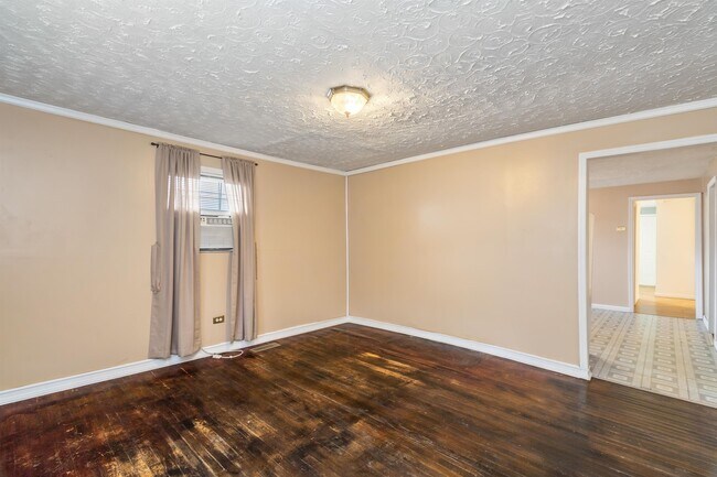 Photo - 153 Yankee St