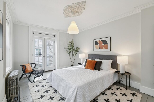 Photo - 1228 Catharine St