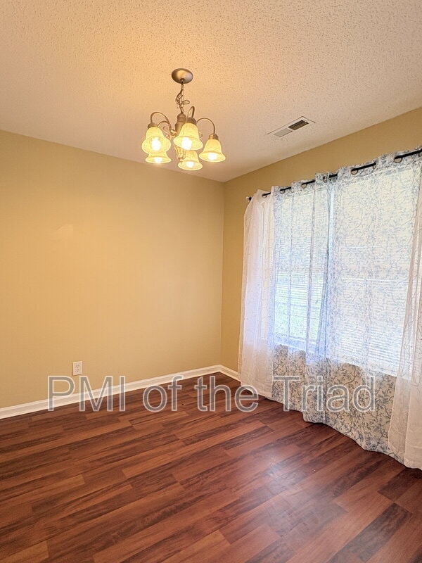 Photo - 152 Drewsbury Dr