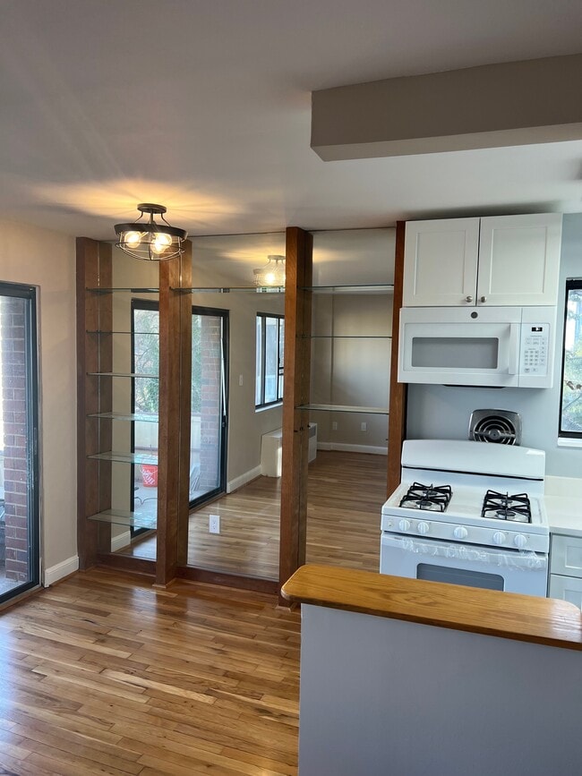 Photo - 1573 N Colonial Ter Unidad 301