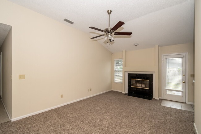 Photo - 407 Rolling Rock Ct