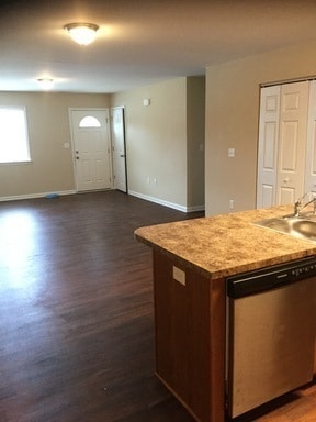 Photo - Updated 3BR/2BA Duplex | 1,350 Sq Ft | Stainless Appliances | Near Busch Gardens