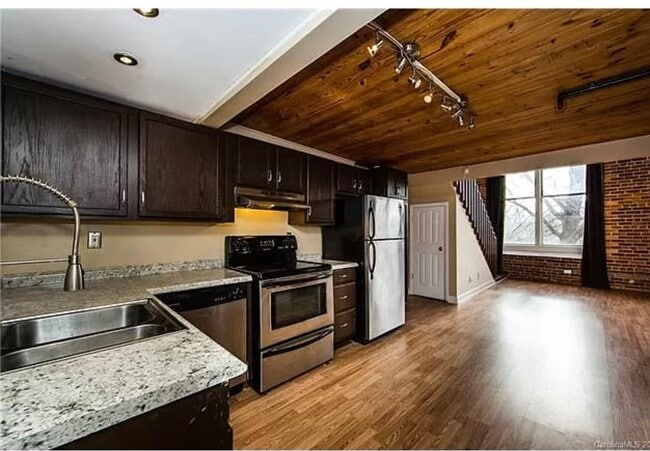 Photo - 201 S Hoskins Rd Unit 217