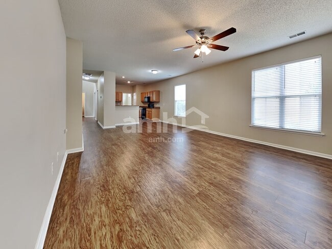 60 Creek Bend Dr