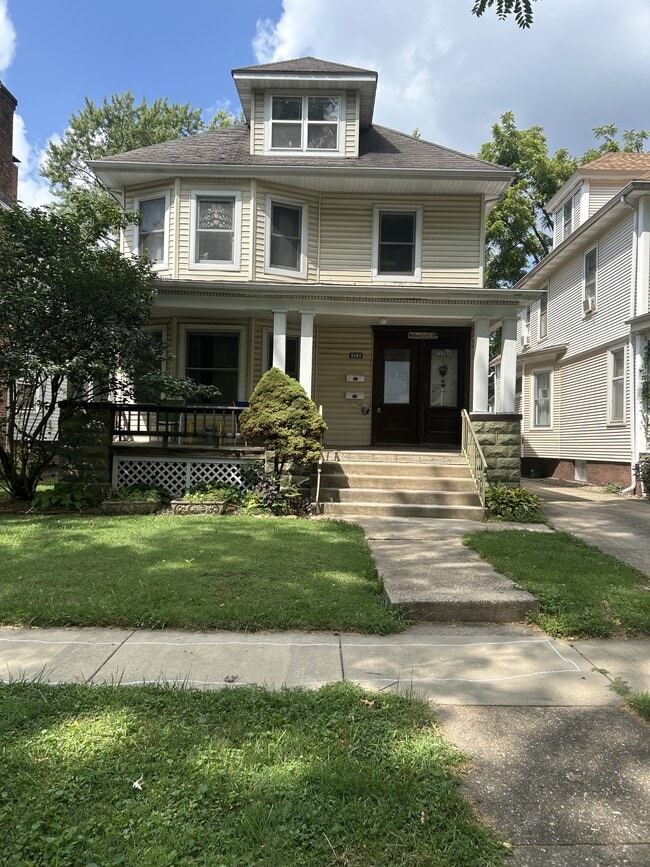 Building Photo - 717 S Douglas Ave Rental
