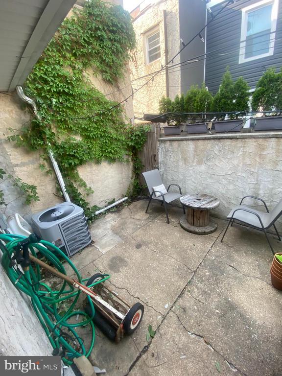 Photo - 902 Cantrell St