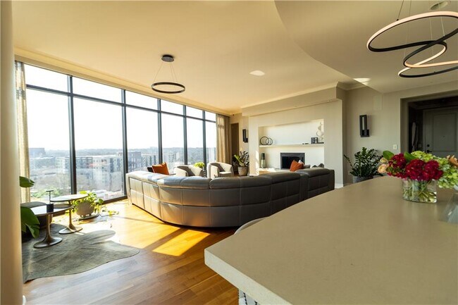 Photo - 2233 Peachtree Rd NE Unit 1105