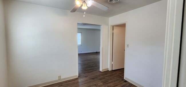 Photo - 804-808 H Ave. Unidad 808