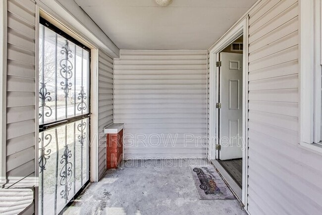 Photo - 1417 N Denny St