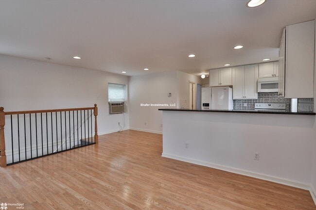 Photo - 1612 Center St