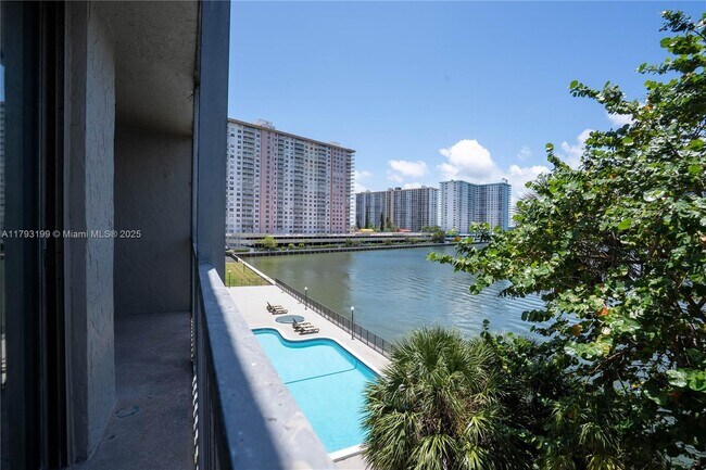 Photo - 17600 N Bay Rd Condo Unit N407