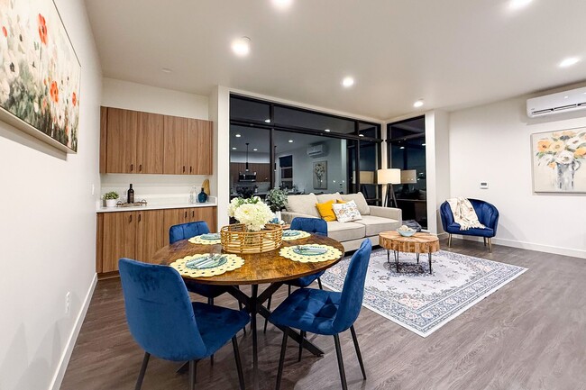 Photo - The Towns On Elm