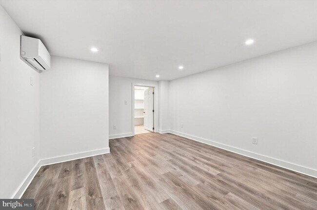 Photo - 5601 Hunter St Unidad 1