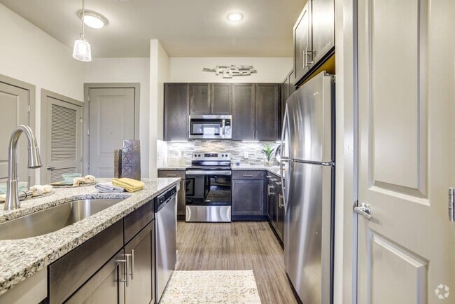 Building Photo - Cromwell at Plum Creek Rental