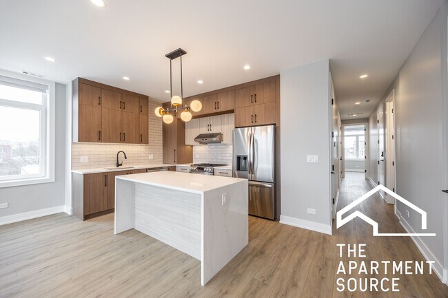 Photo - 2351 W Flournoy St Unit 202