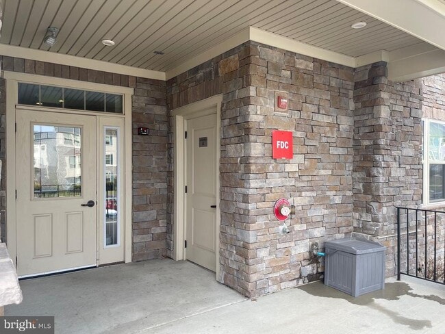 Photo - 5742 Meadowood St