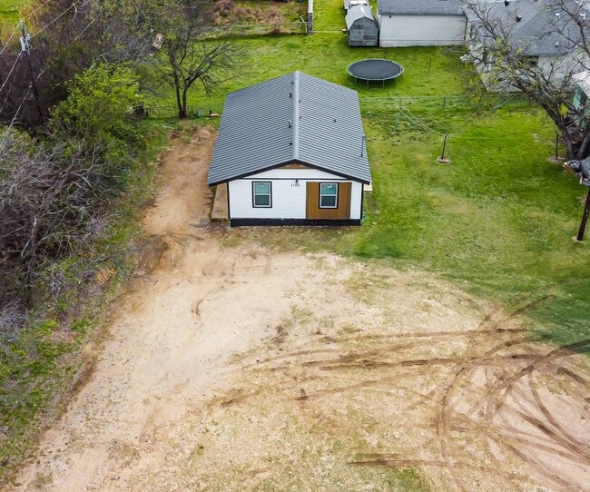 Photo - 1106 Brewster Ave