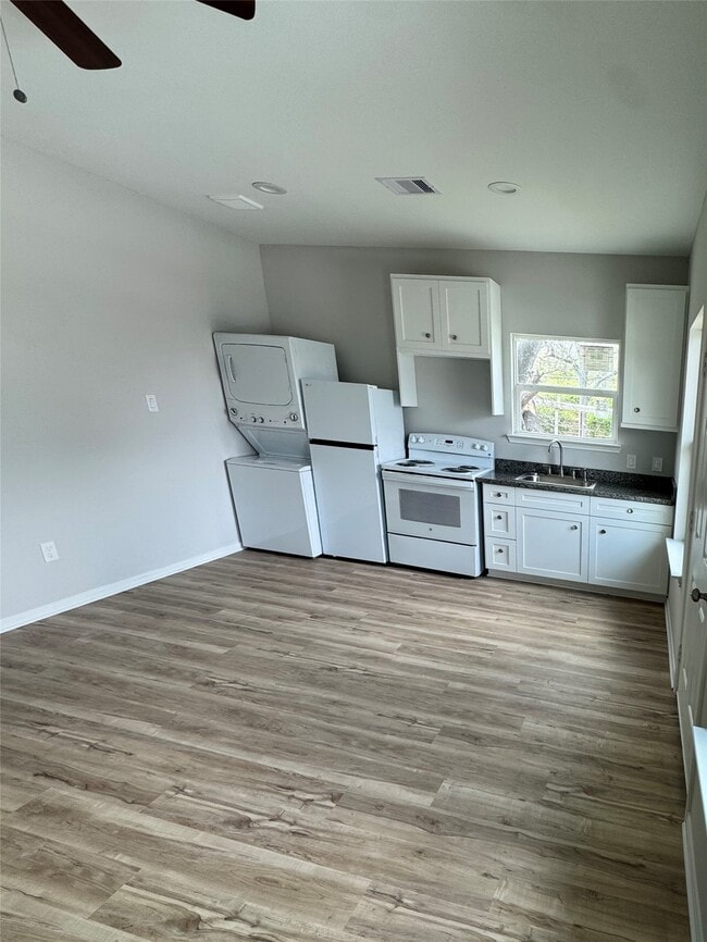 Photo - 103 Lincoln Cedars Dr