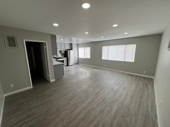 Photo - 120 S Belmont St